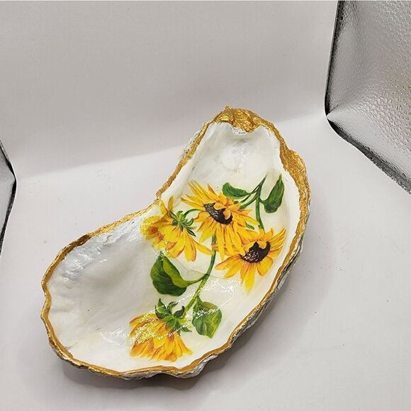 DECOUPAGE HUGE OYSTER SHELL - Picture 3 of 3